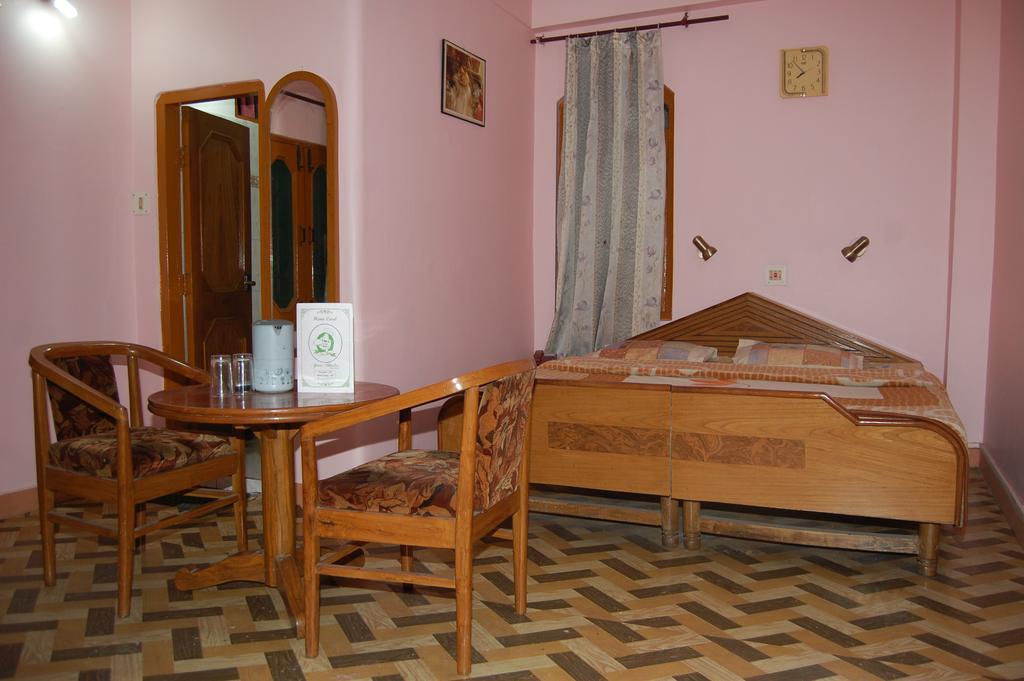 Hotel Ashish Inn Kandāghāt Zimmer foto