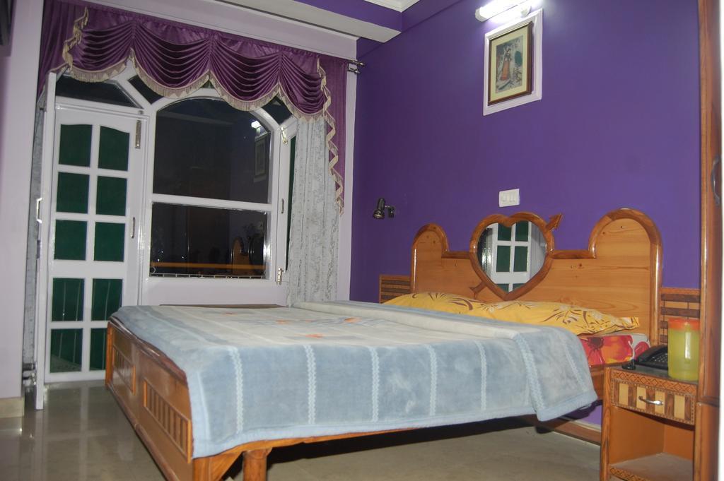 Hotel Ashish Inn Kandāghāt Zimmer foto